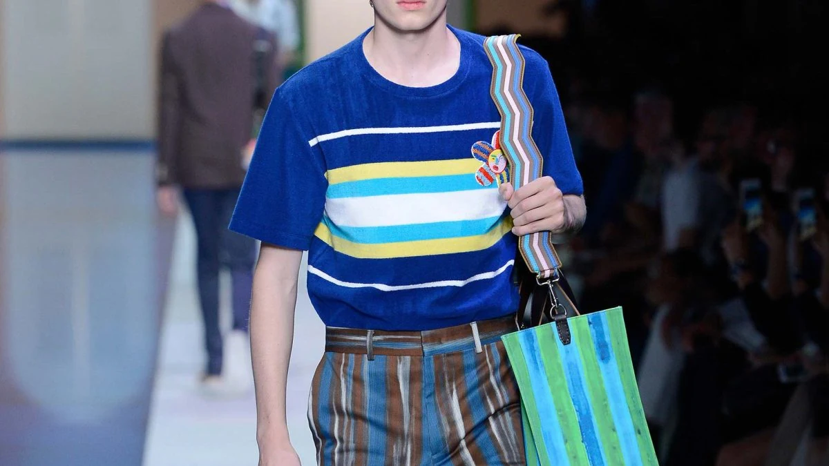Fendi Has a Little Fun in the Sun for Spring 2017
