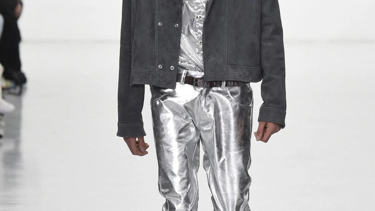 Katie Eary Pays Homage to the Late David Bowie Through Her Fall/Winter 2016 Runway Show